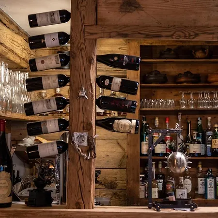 Отель Cristallo 2*