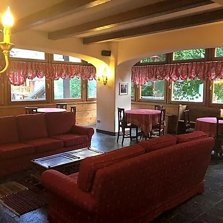 Hotel Cristallo 2*