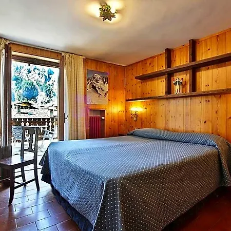 Hotel Cristallo 2*
