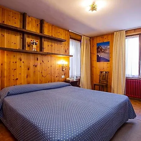 Cristallo 2* Courmayeur