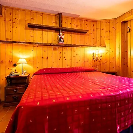 Hotel Cristallo 2*